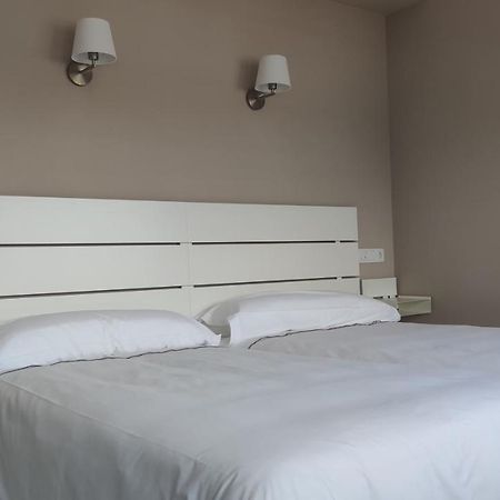 Hotel Roman Naveces Zewnętrze zdjęcie