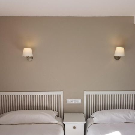 Hotel Roman Naveces Zewnętrze zdjęcie