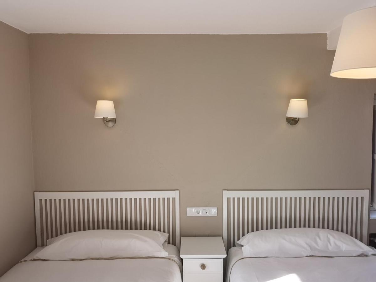 Hotel Roman Naveces Zewnętrze zdjęcie